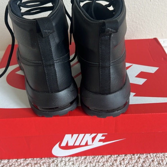 Nike boots - Picture 4 of 4